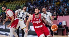 密尔沃基雄鹿队新赛季转会新军崛起，实力升级展望未来