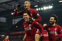 曼城遭绝平！瓜帅激动亲吻第四官员背后的故事